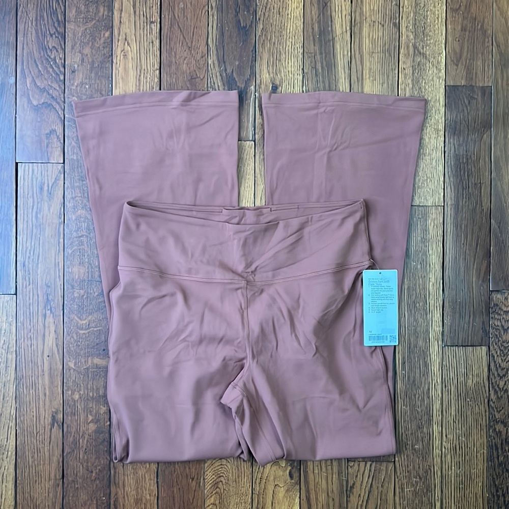 NWT Lululemon Groove Pant Super High Rise Flare NULU Size 16